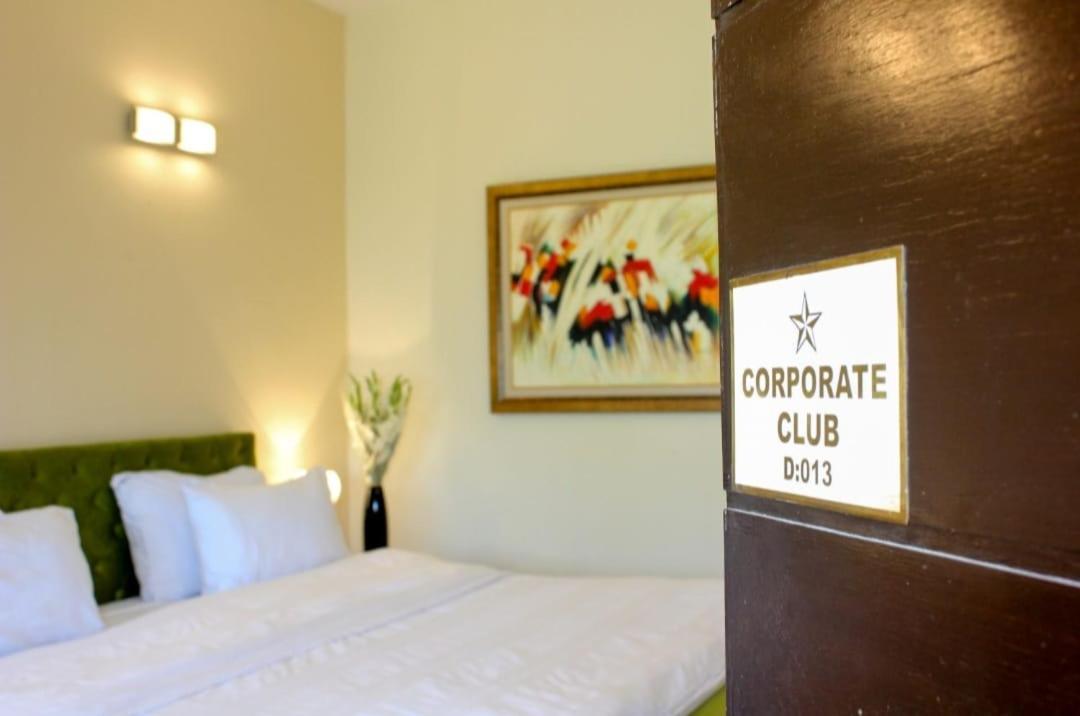 Airport Hotel Карачі Екстер'єр фото